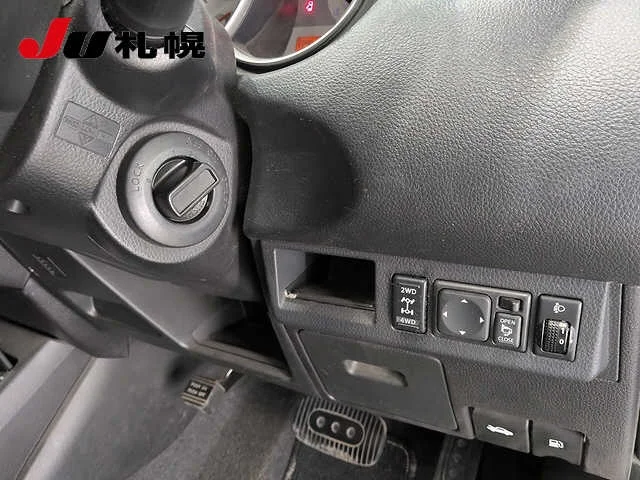 Nissan Tiida  с аукциона в Японии