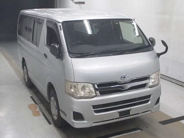 Toyota RegiusAce 2012