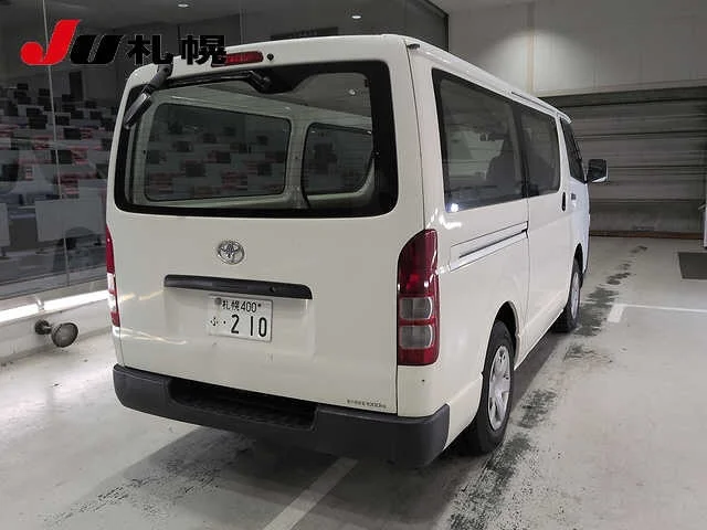 Toyota HiAce Van  с аукциона в Японии