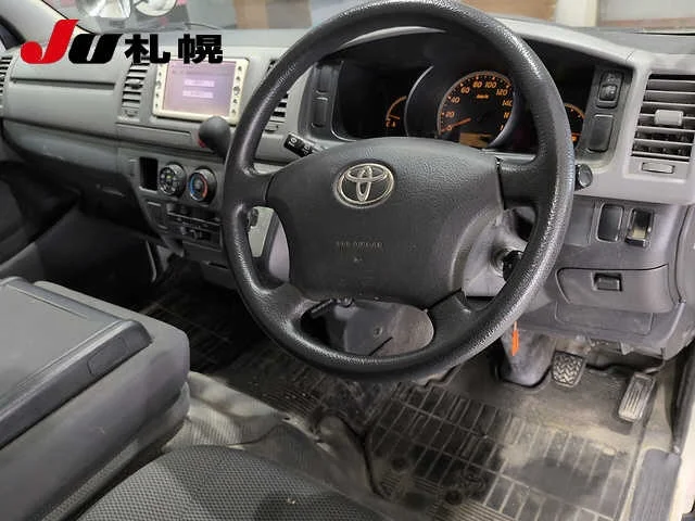 Toyota HiAce Van  с аукциона в Японии