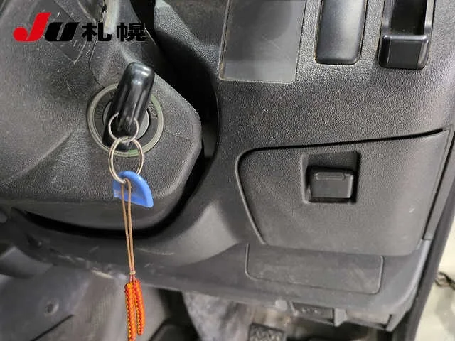 Toyota HiAce Van  с аукциона в Японии