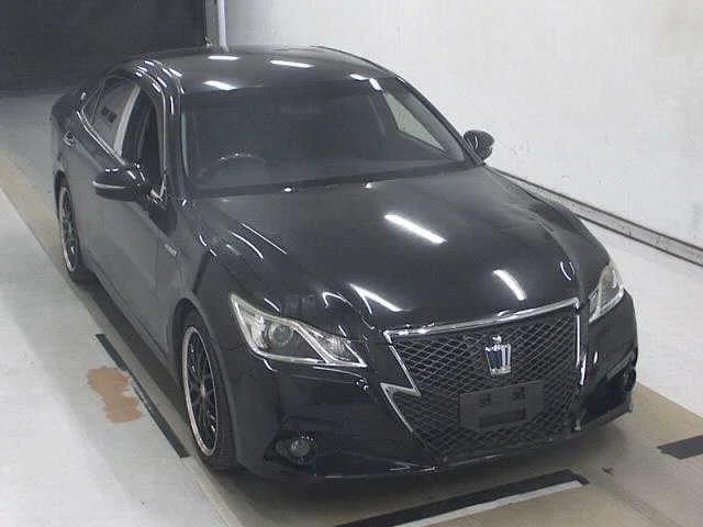 Toyota Crown 2013