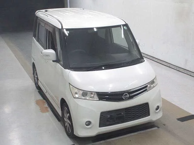 Nissan Roox 2012