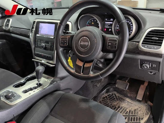 Jeep Grand Cherokee  с аукциона в Японии