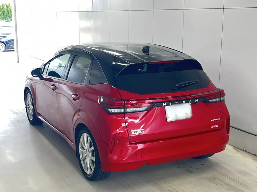 Nissan Aura  с аукциона в Японии