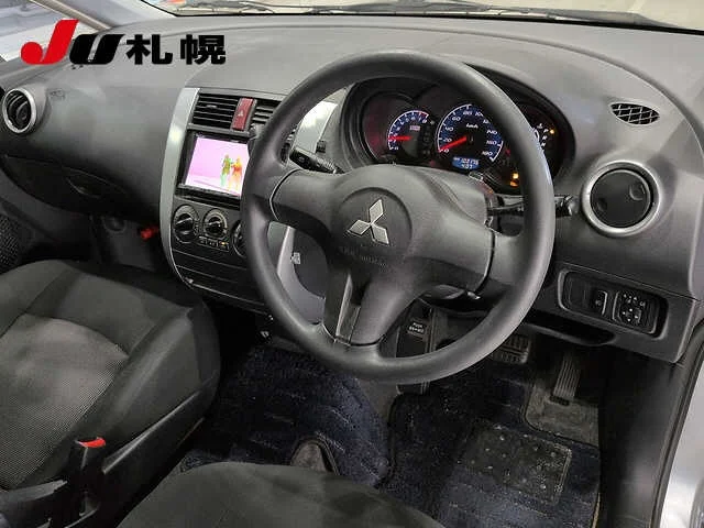 Mitsubishi Colt  с аукциона в Японии