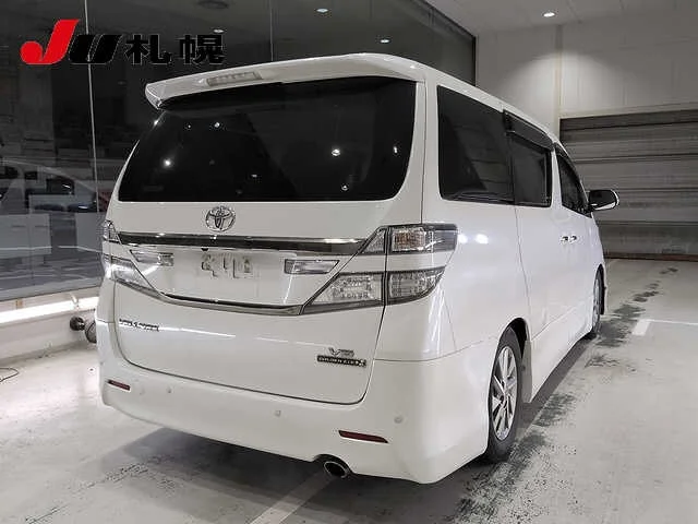 Toyota Vellfire  с аукциона в Японии