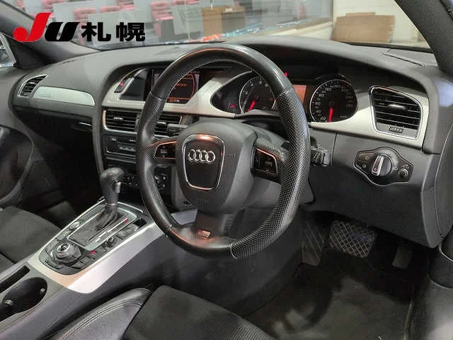 Audi A4  с аукциона в Японии