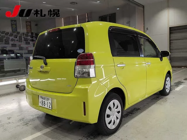 Toyota Spade 2016