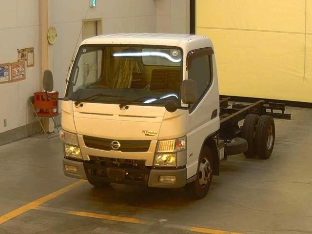 Nissan Atlas 2013