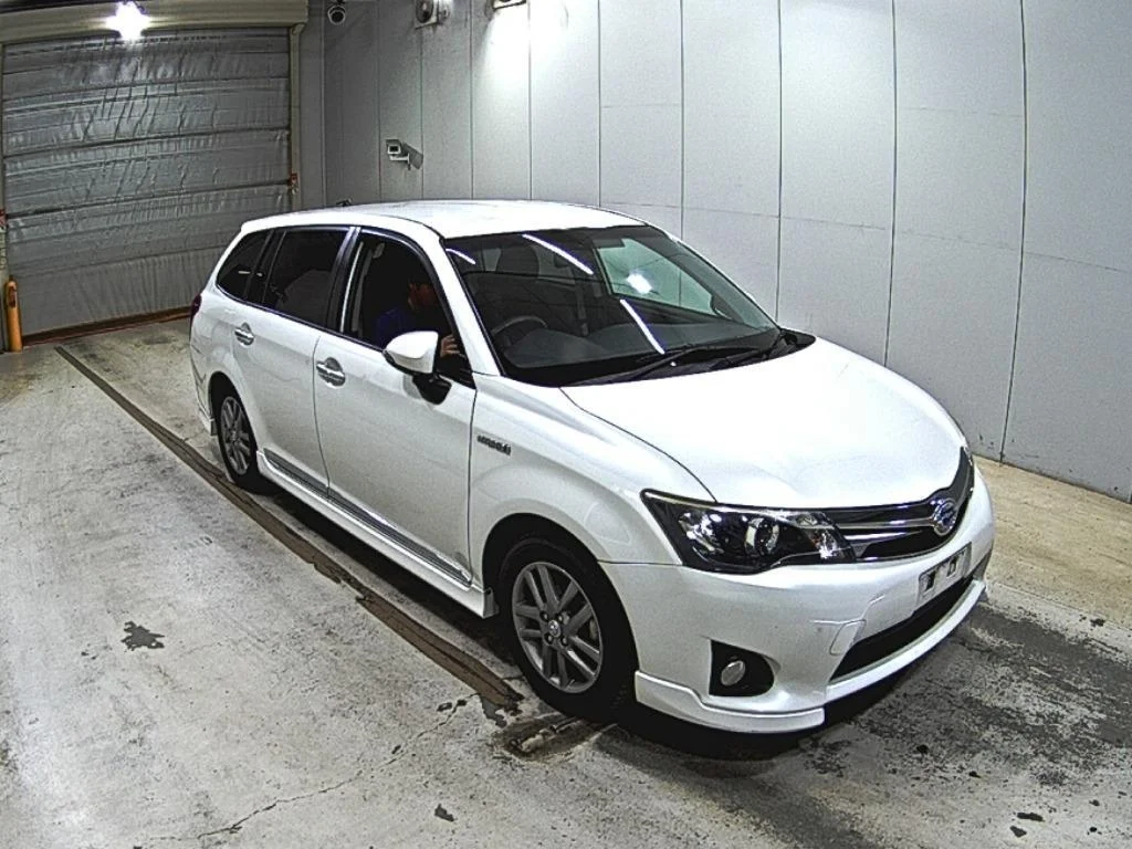 Toyota Corolla Fielder 2014