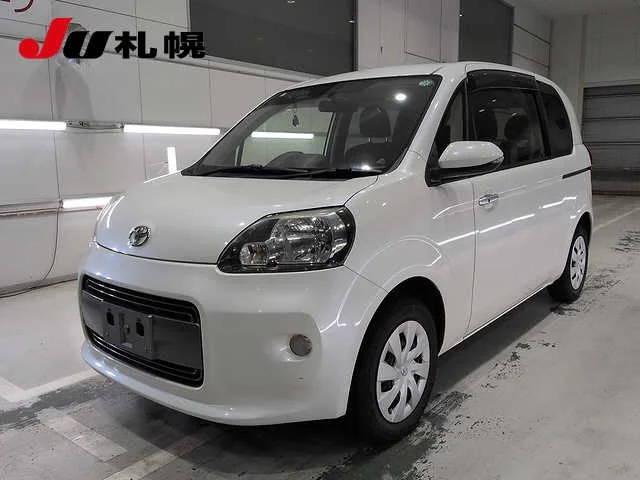 Toyota Porte 2015