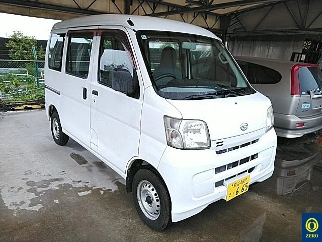 Daihatsu Hijet Cargo 2013