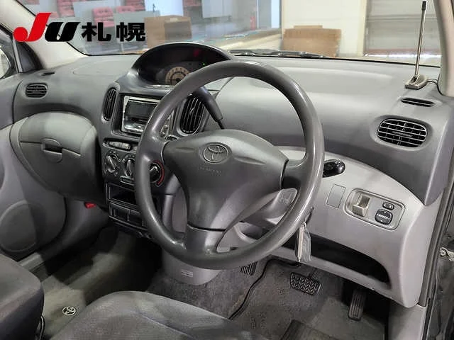 Toyota Funcargo  с аукциона в Японии