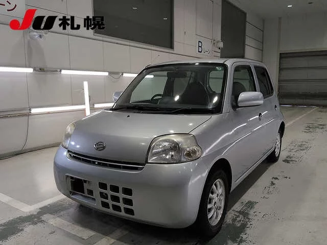 Daihatsu Esse 2011