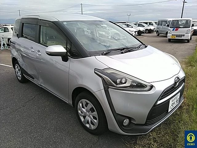 Toyota Sienta  с аукциона в Японии