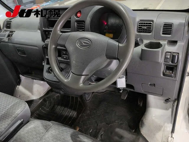 Daihatsu Hijet Cargo  с аукциона в Японии