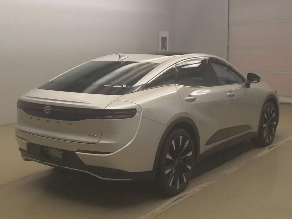 Toyota Crown Crossover 2024