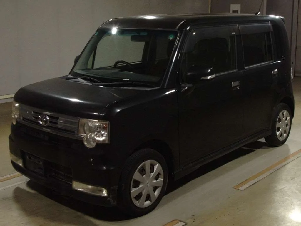 Toyota Pixis Space 2012