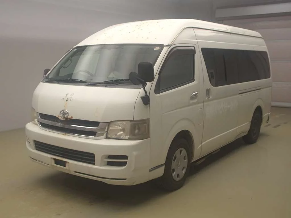 Toyota HiAce  с аукциона в Японии