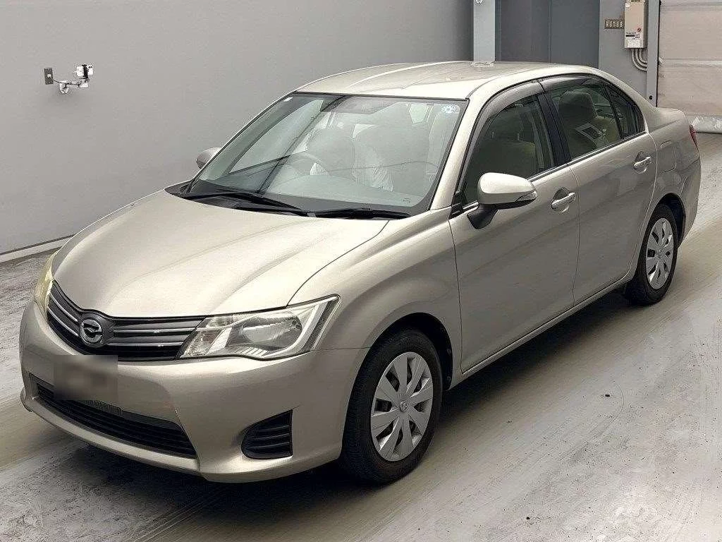 Toyota Corolla Axio 2013