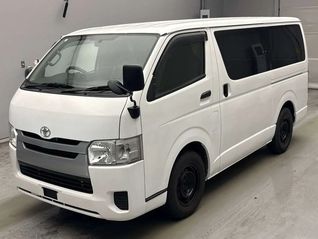 Toyota HiAce Van 2017