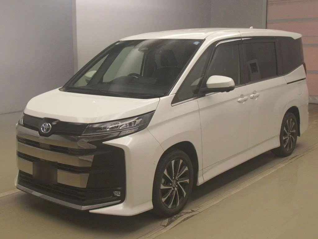 Toyota Noah 2023