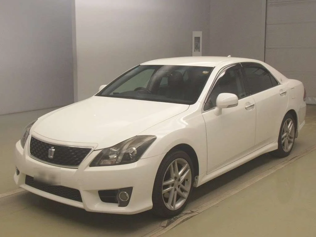 Toyota Crown 2011