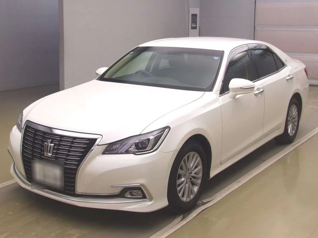 Toyota Crown 2016