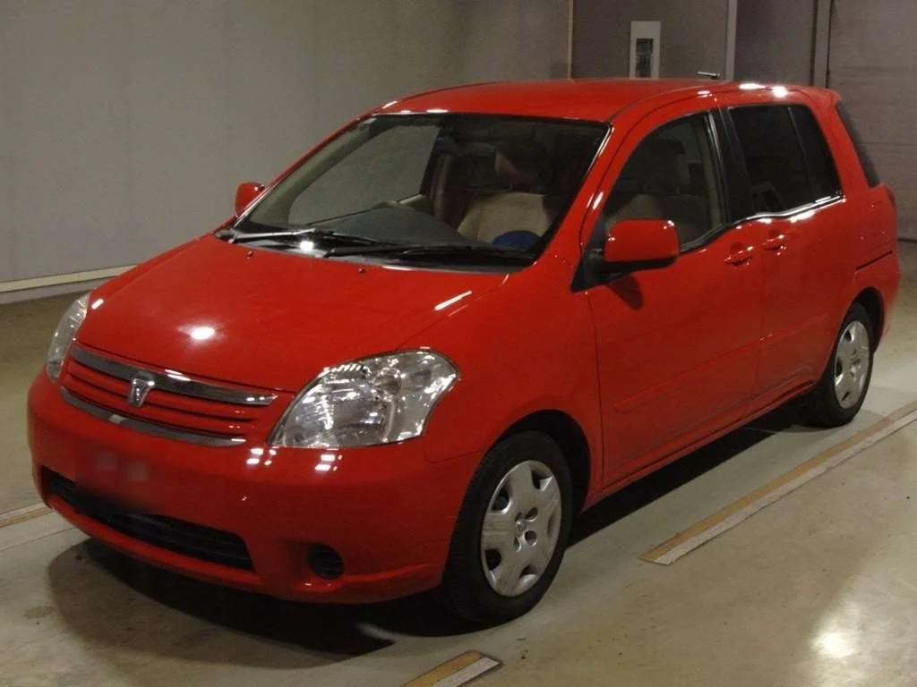 Toyota Raum 2003