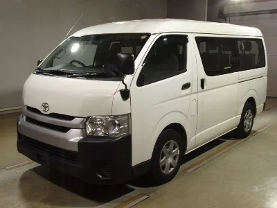 TOYOTA HIACE