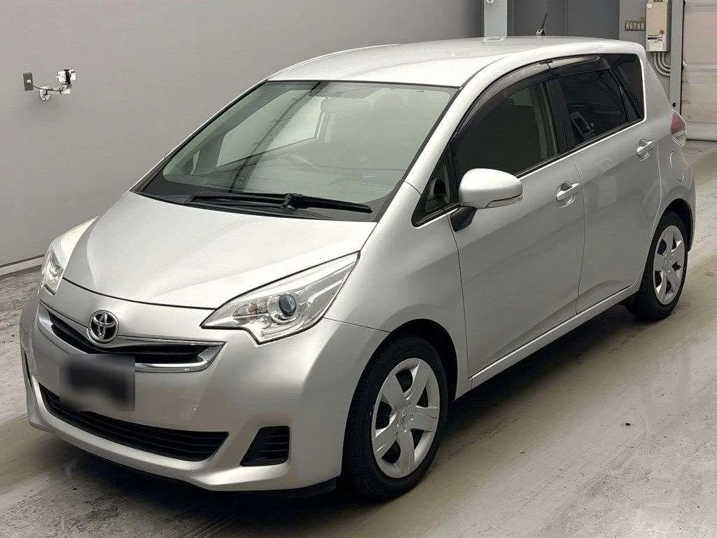 Toyota Ractis 2015