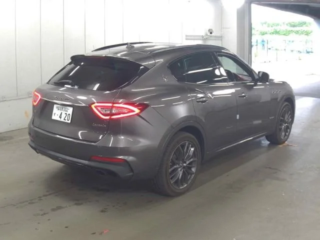 Maserati Levante  с аукциона в Японии