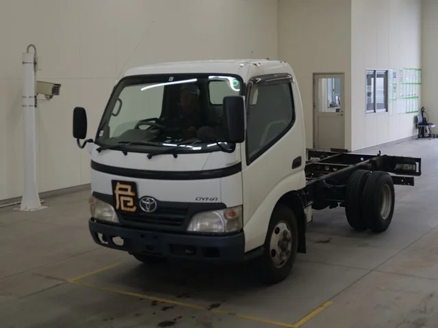 Toyota Dyna  с аукциона в Японии