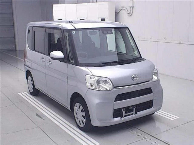Daihatsu Tanto 2018