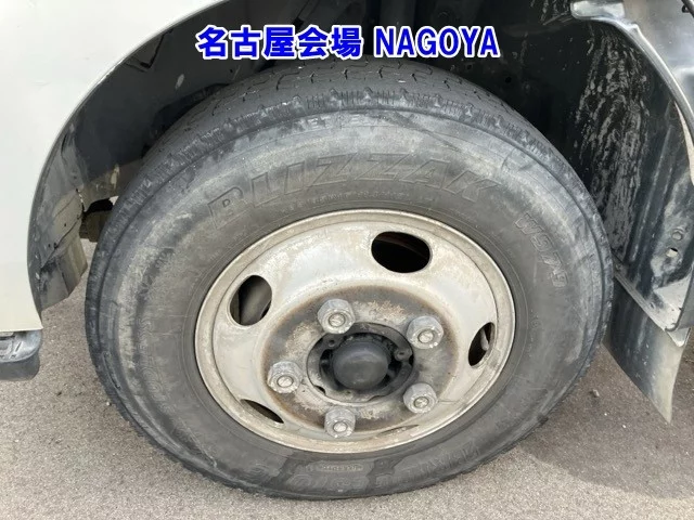 Hino Dutro  с аукциона в Японии