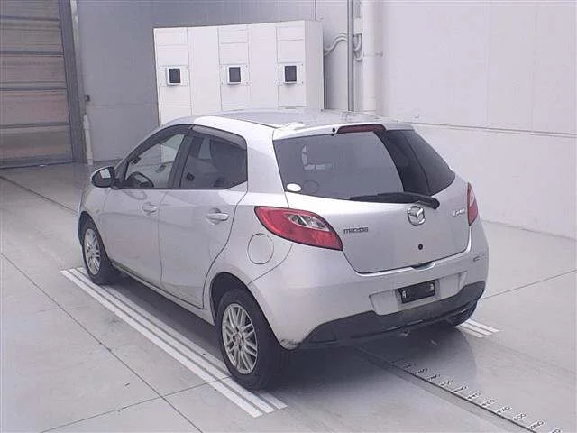 Mazda Demio 2012