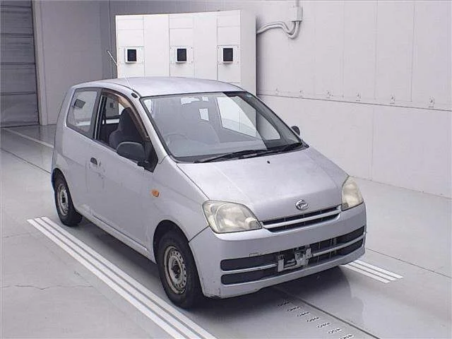 Daihatsu Mira 2006