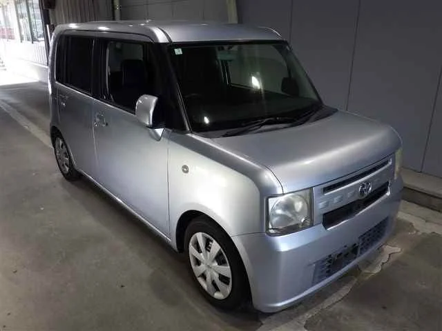 Toyota Pixis Space 2013