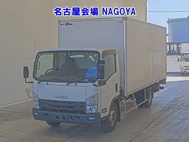 Isuzu Elf  с аукциона в Японии