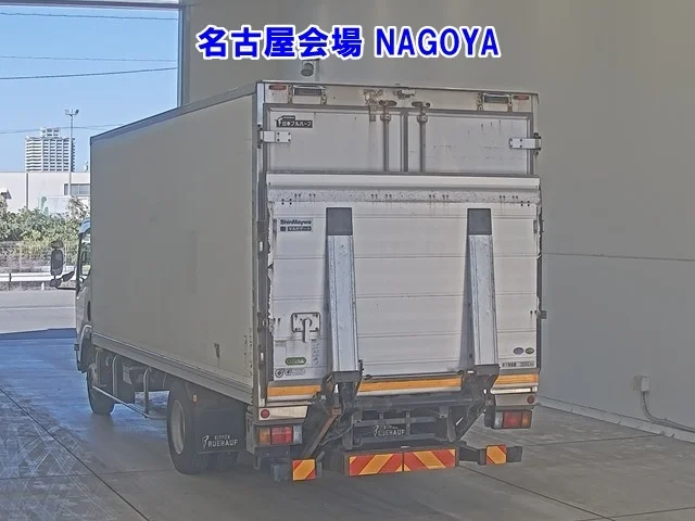 Isuzu Elf  с аукциона в Японии