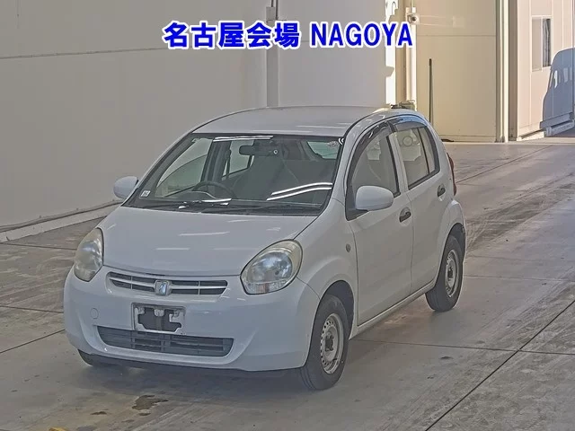 Toyota Passo 2011