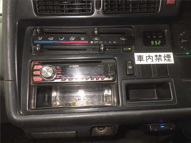 Toyota HiAce  с аукциона в Японии