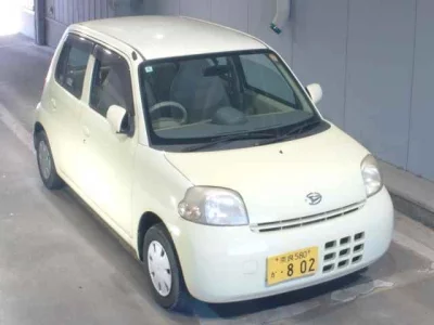 Daihatsu Esse