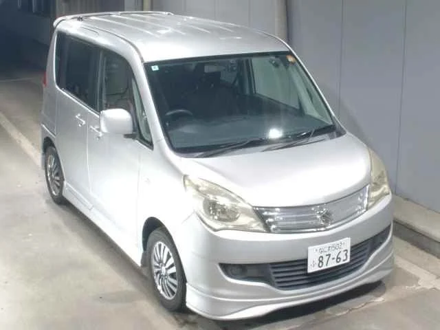 Suzuki Solio 2012