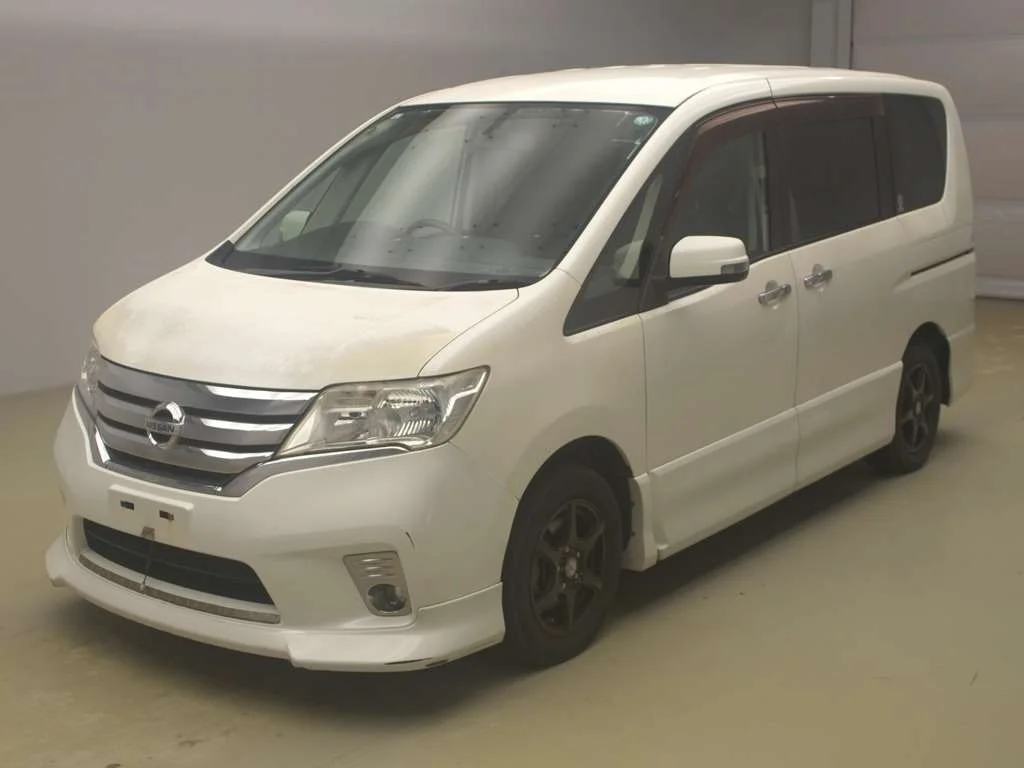 Nissan Serena  с аукциона в Японии