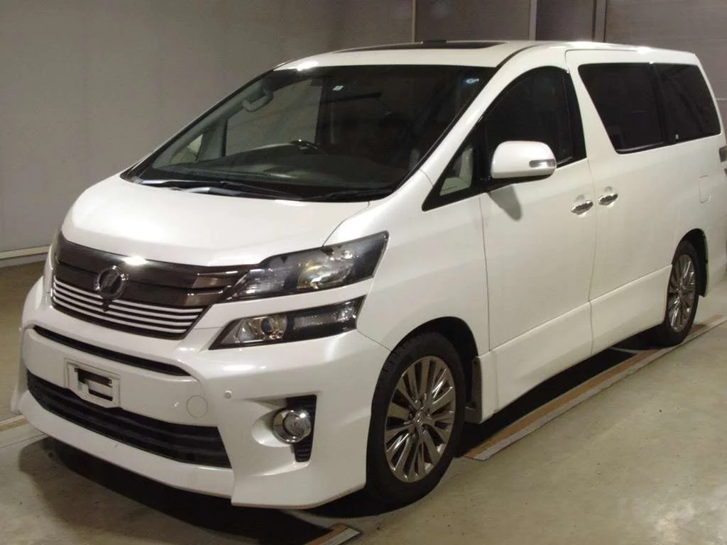 Toyota Vellfire 2014