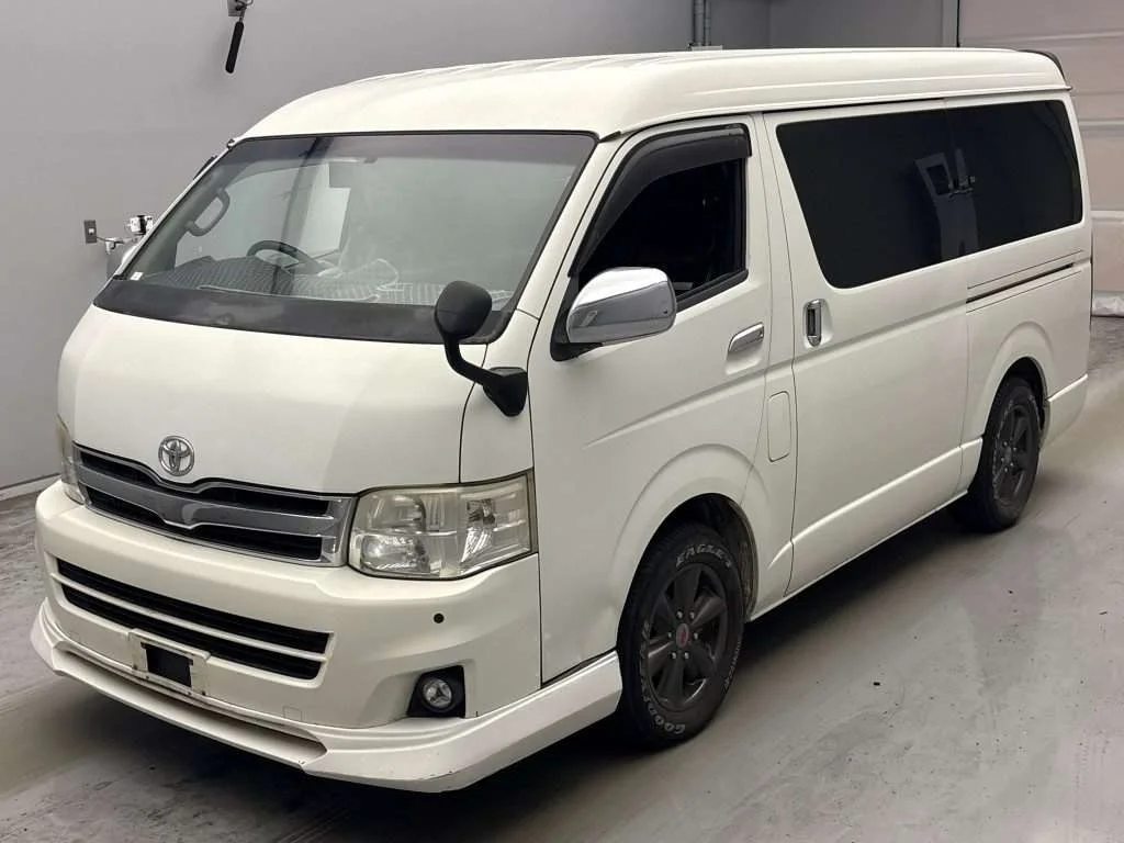 Toyota HiAce Van 2011