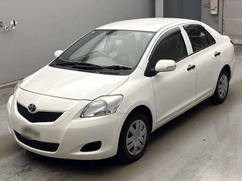 Toyota Belta 2012
