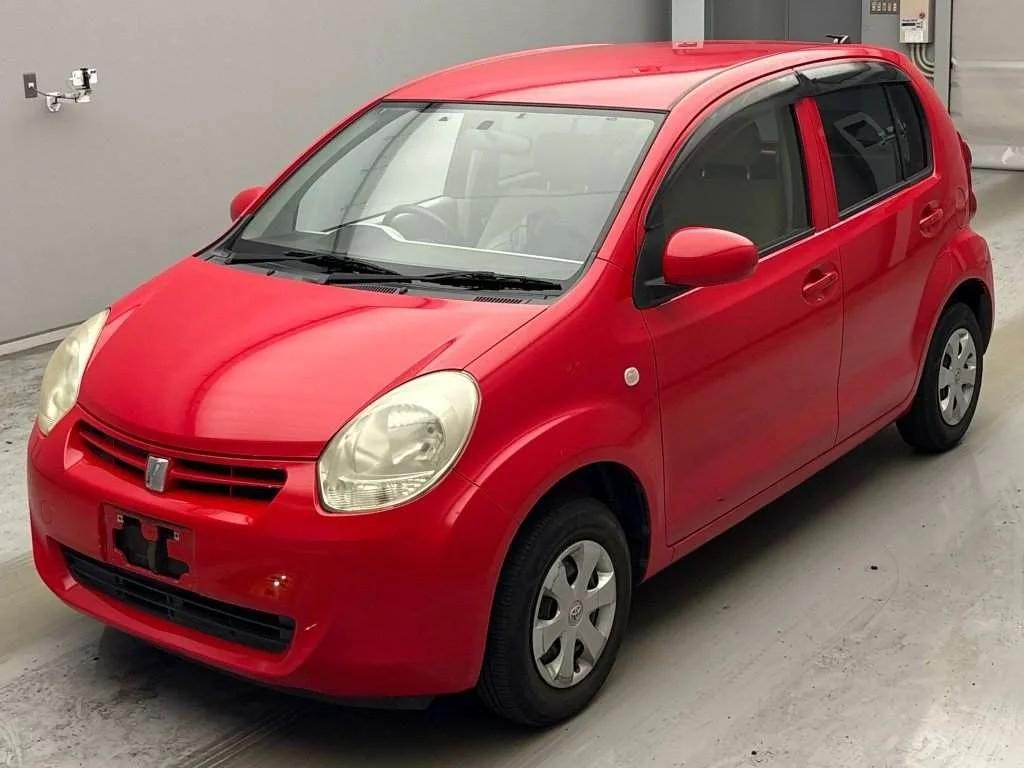 Toyota Passo 2012